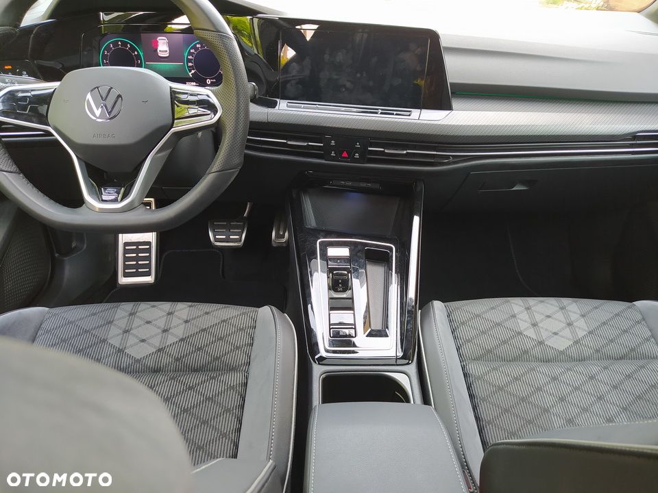 Volkswagen Golf 1.5 eTSI mHEV R-Line DSG - 6