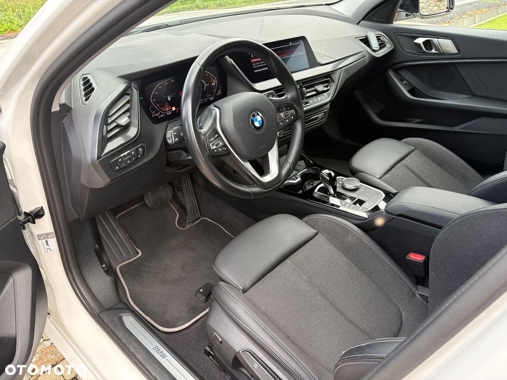 BMW Seria 1 118i Sport Line - 13