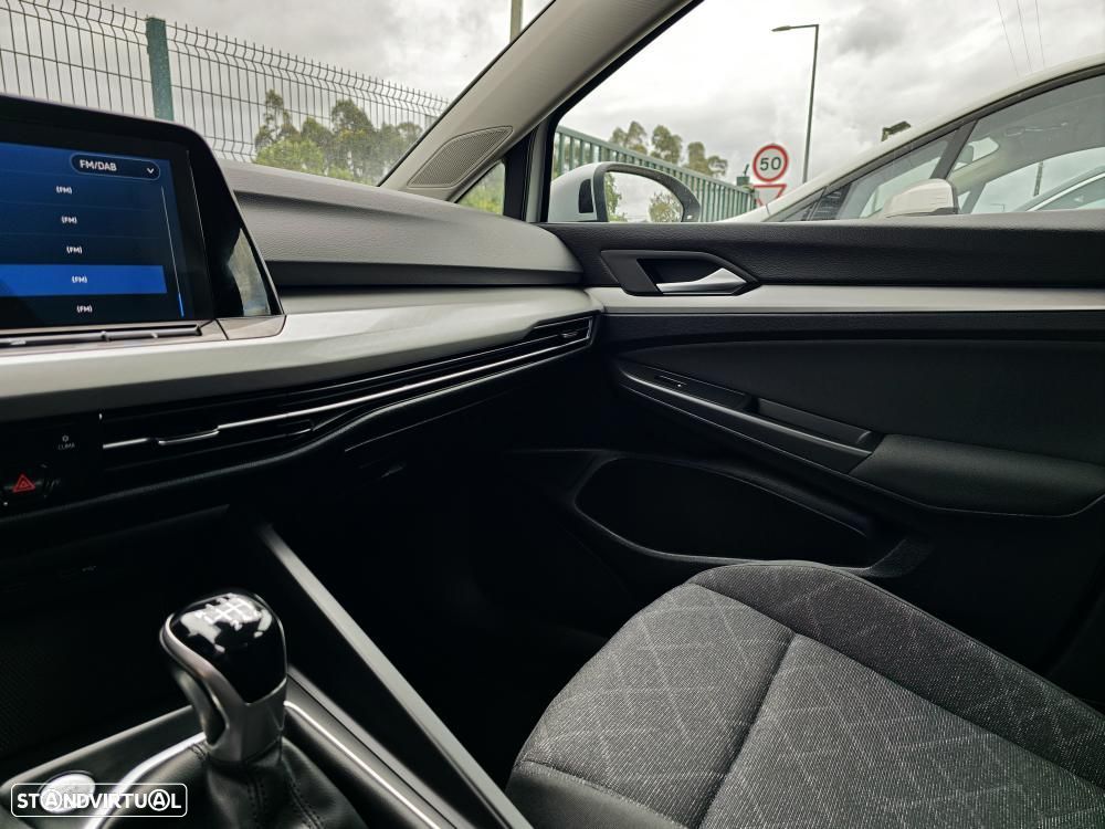 VW Golf Variant 2.0 TDi Conceptline - 23