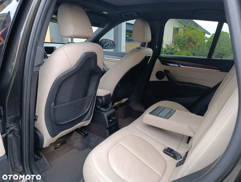 BMW X1 - 10