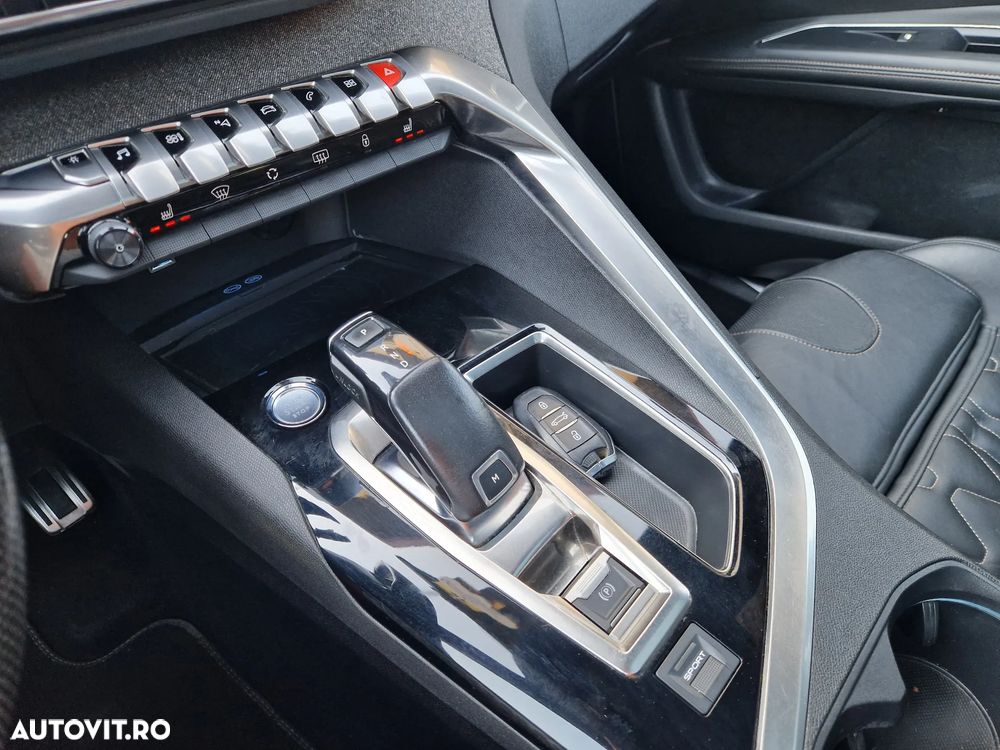 Peugeot 5008 1.6 Puretech Turbo s&s EAT8 GT-Line - 16