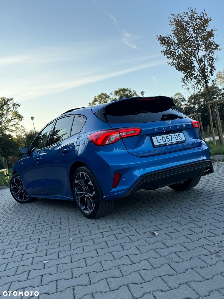 Ford Focus Turnier 1.5 TDCi DPF Start-Stopp-System ST-Line - 2