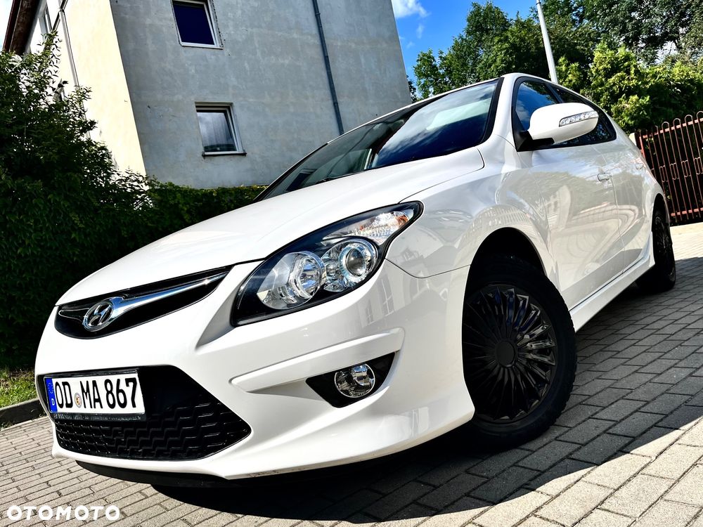Hyundai i30 1.4 Team 08 - 1