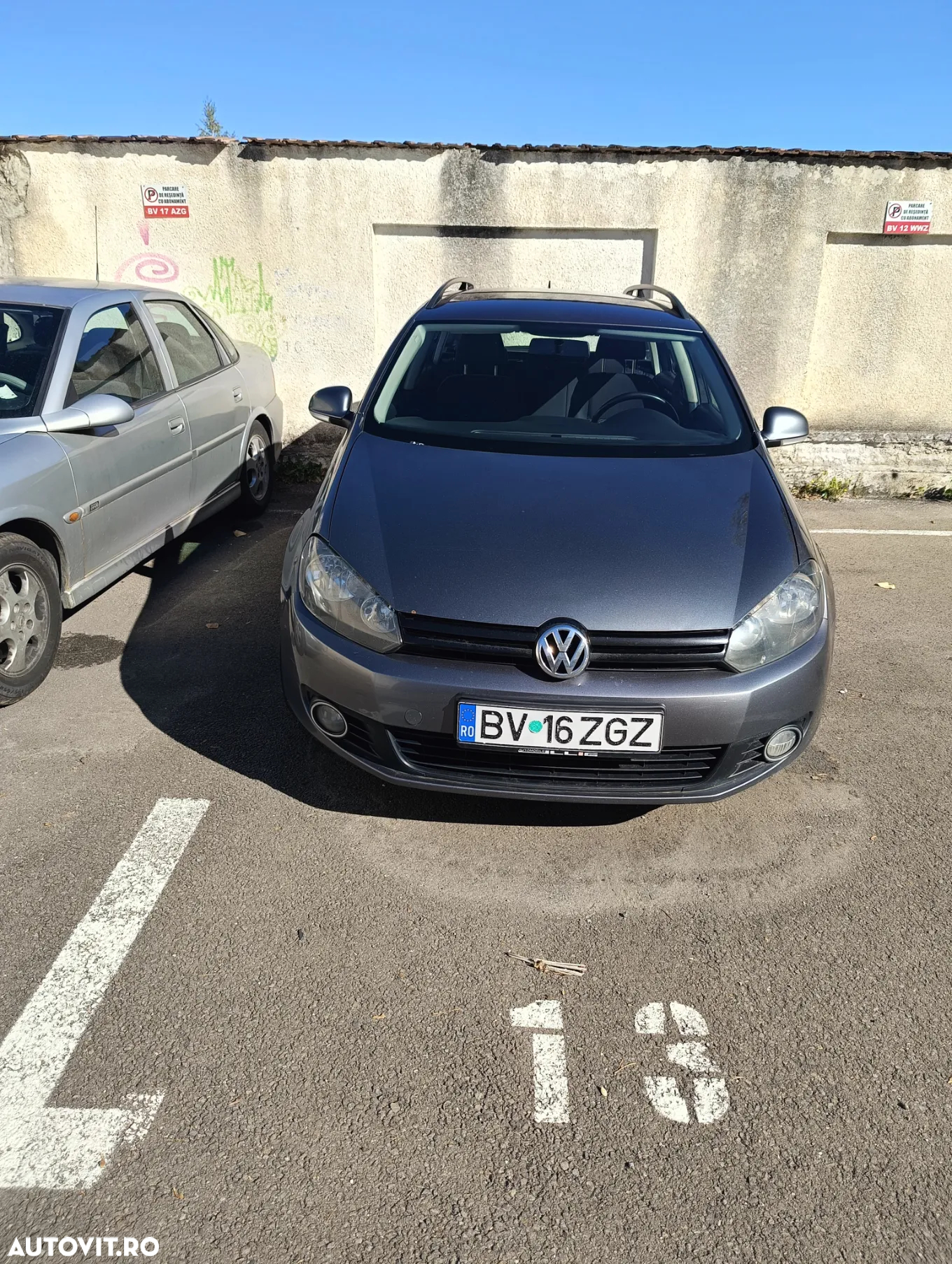 Volkswagen Golf 1.6 TDI DPF Comfortline - 4