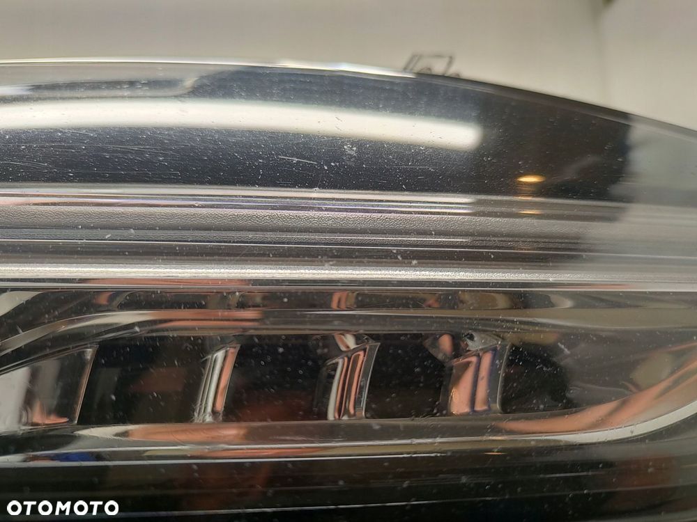 VOLVO S90 V90 MID LED LAMPA PRAWY PRZÓD 32228683 - 2