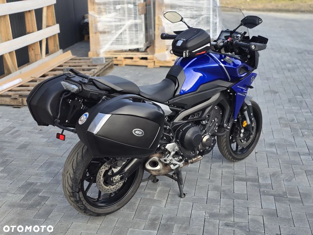 Yamaha MT - 4