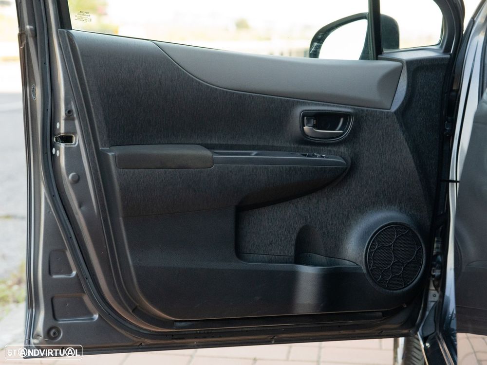 Toyota Yaris 1.33 VVT-i Comfort+P.Style - 45