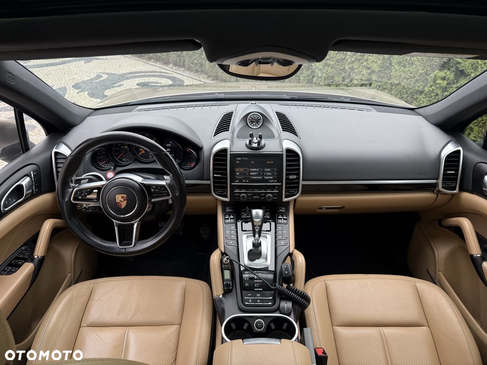 Porsche Cayenne - 5