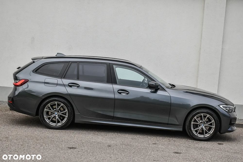 BMW Seria 3 320d Sport Line Shadow sport - 17