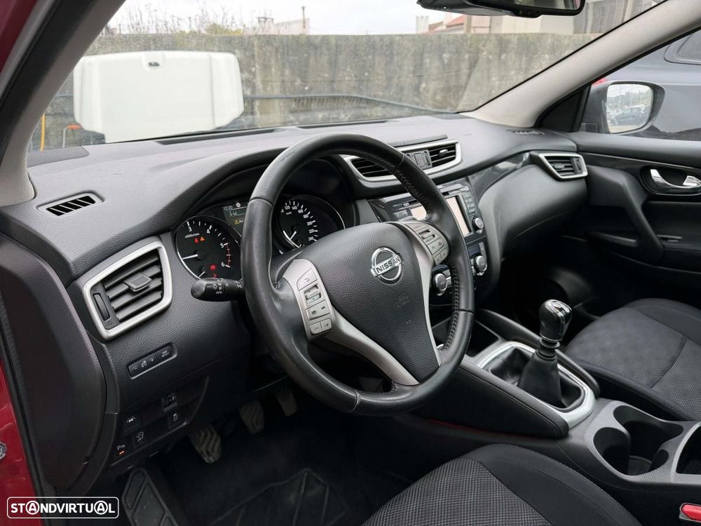Nissan Qashqai 1.5 dCi N-Connecta 18 - 13