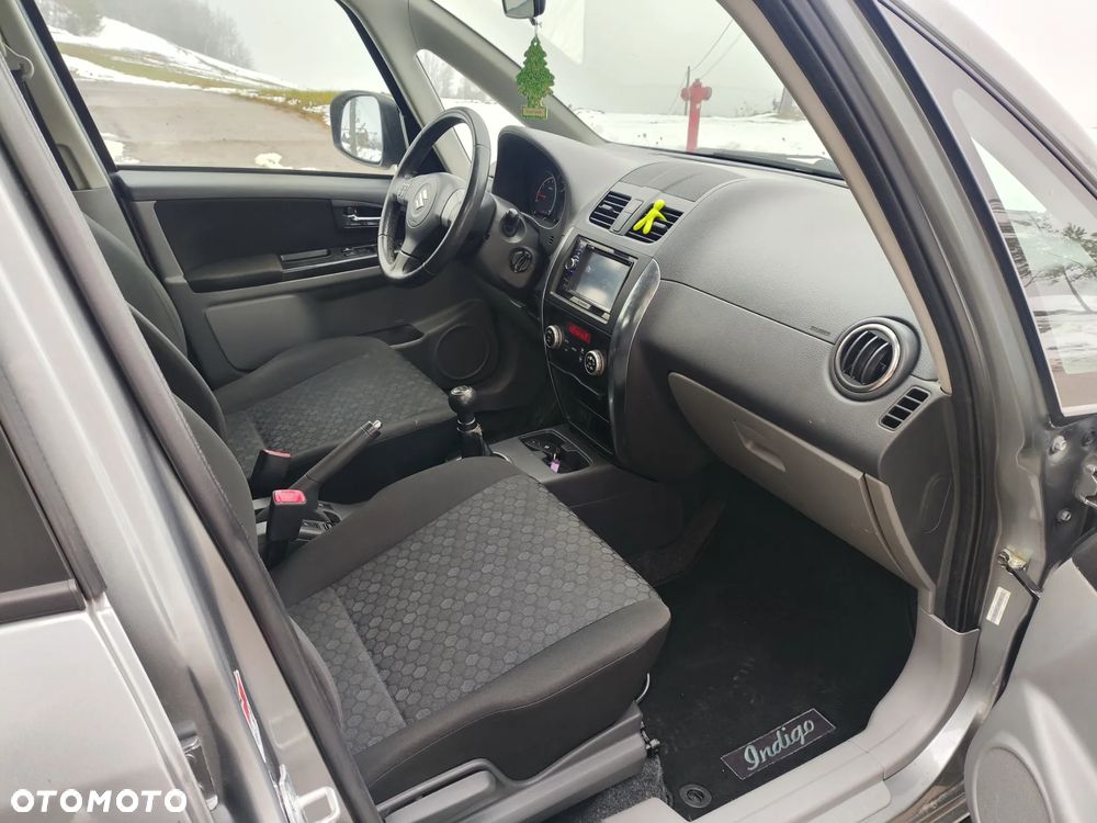 Suzuki SX4 1.6 Premium 4WD - 18