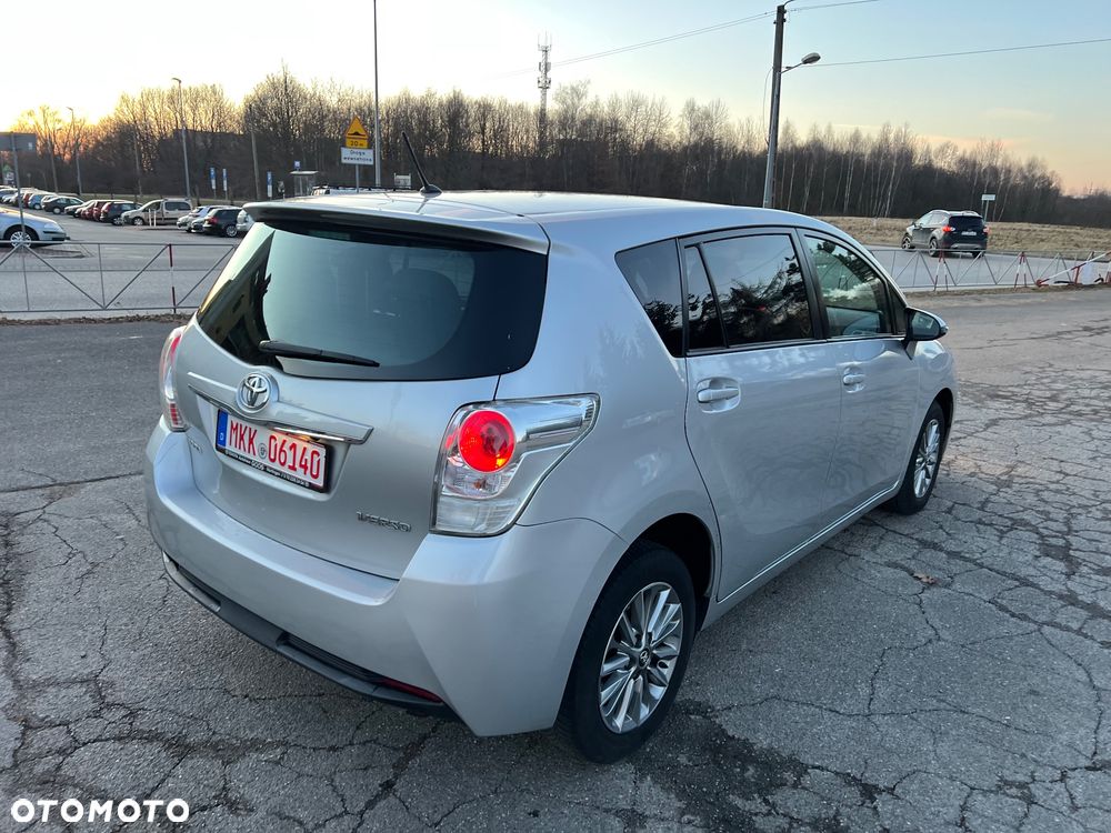 Toyota Verso 1.8 Sol plus NAVI 7os - 23