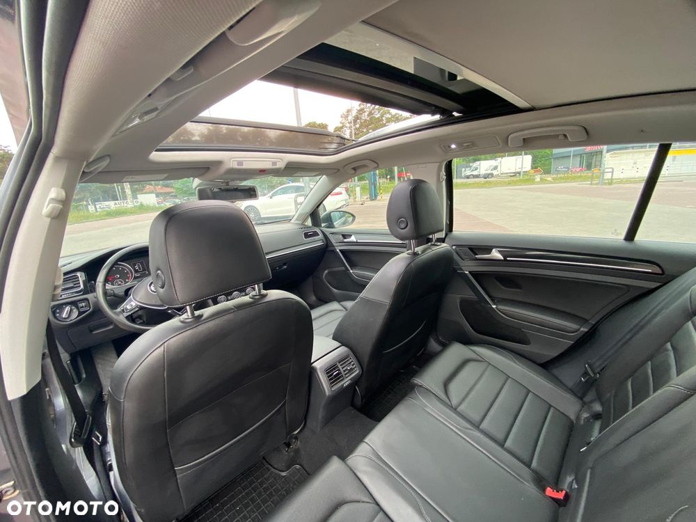Volkswagen Golf - 4