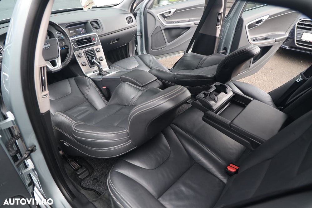 Volvo V60 D6 Plug-In-Hybrid AWD Geartronic Momentum - 7