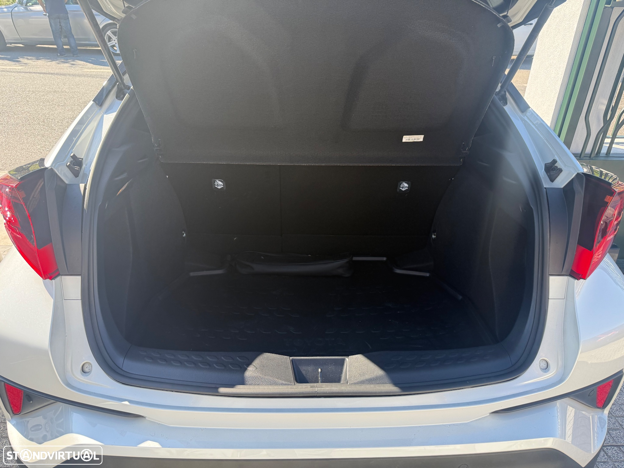 Toyota C-HR 1.8 Hybrid Square Collection - 6