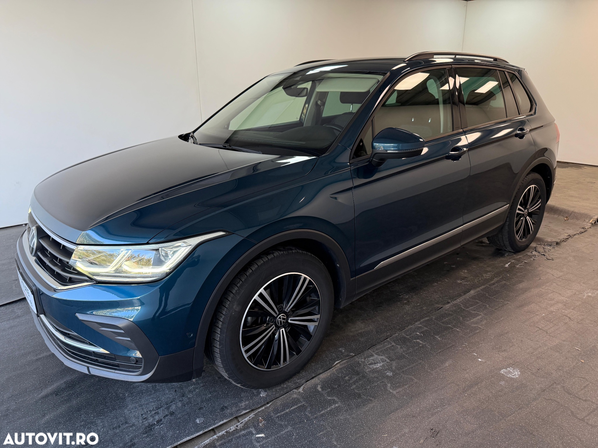 Volkswagen Tiguan 1.5 TSI ACT DSG Comfortline - 26