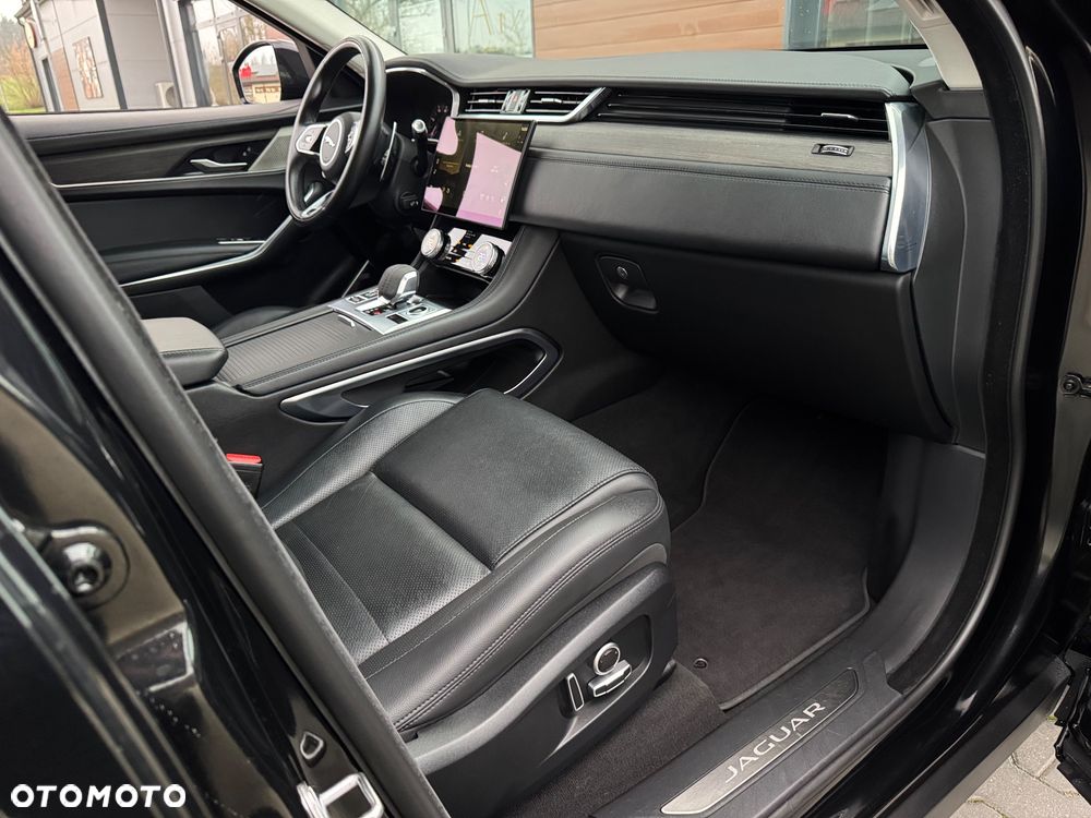 Jaguar F-Pace D200 AWD R-Dynamic SE - 7