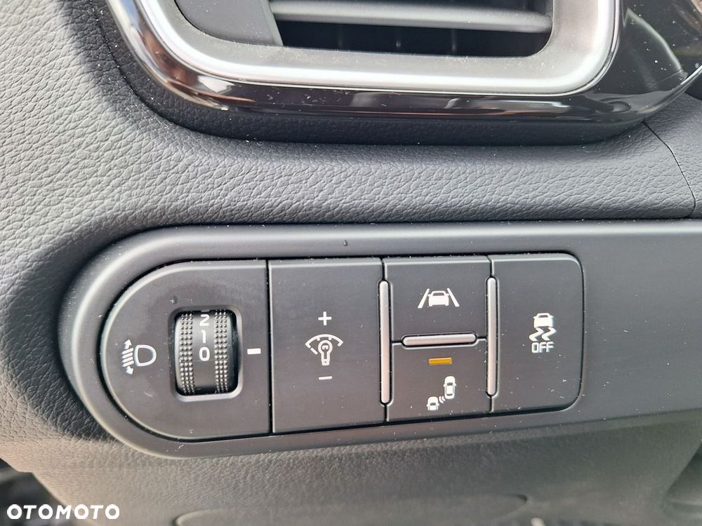 Kia Ceed - 16