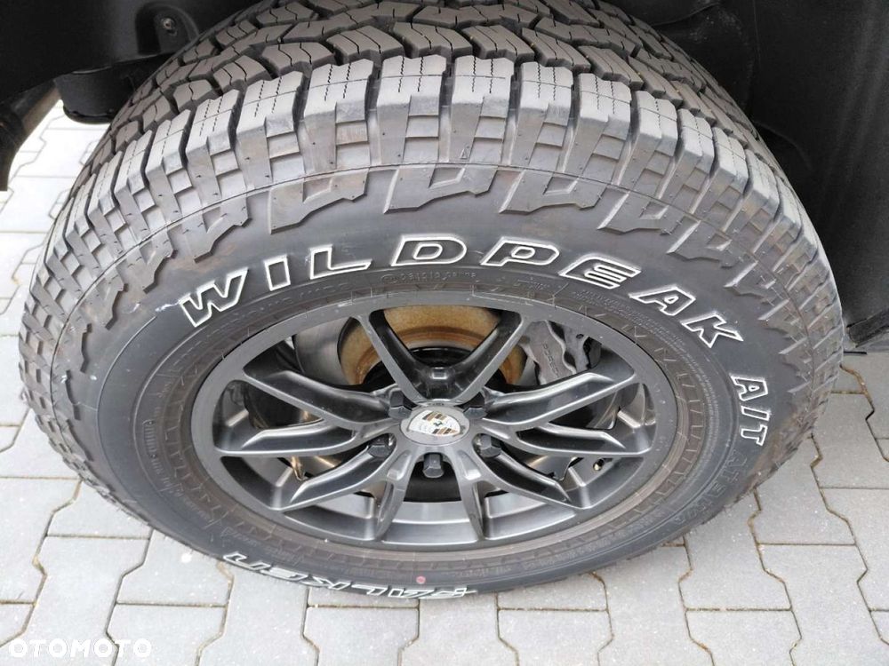 Porsche Cayenne - 25