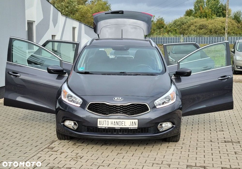 Kia Ceed - 16