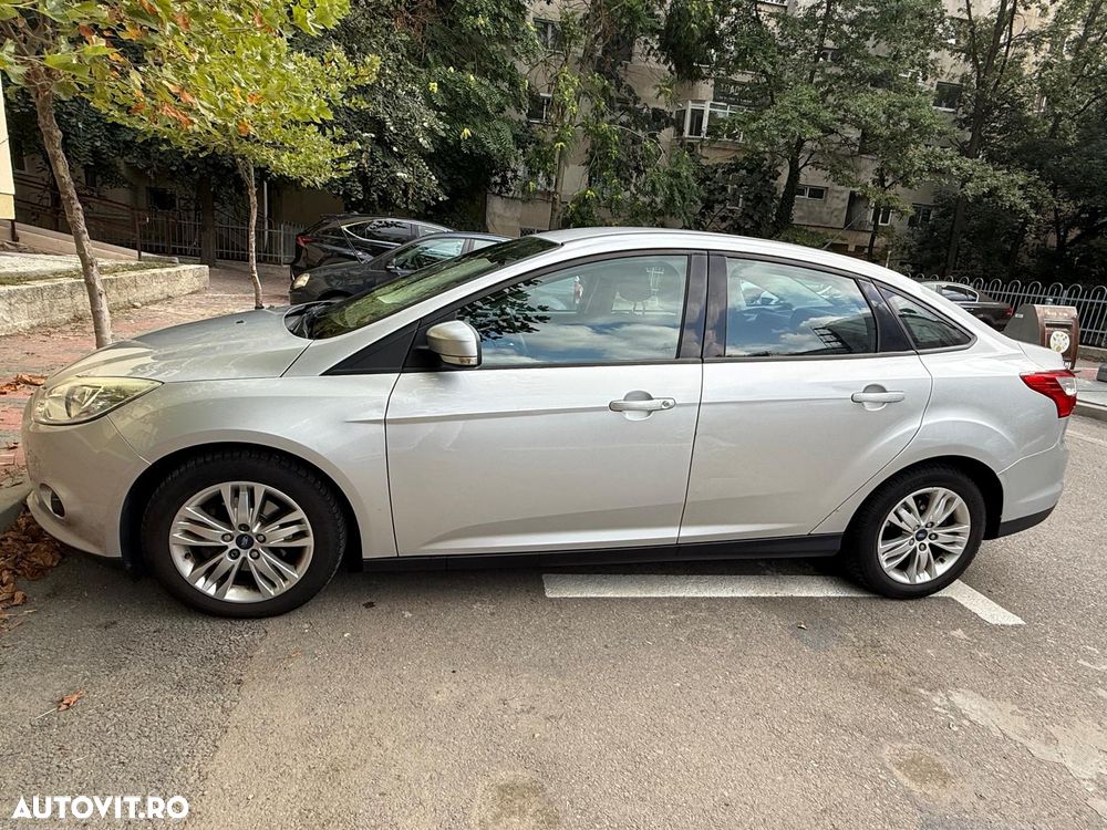 Ford Focus - 8