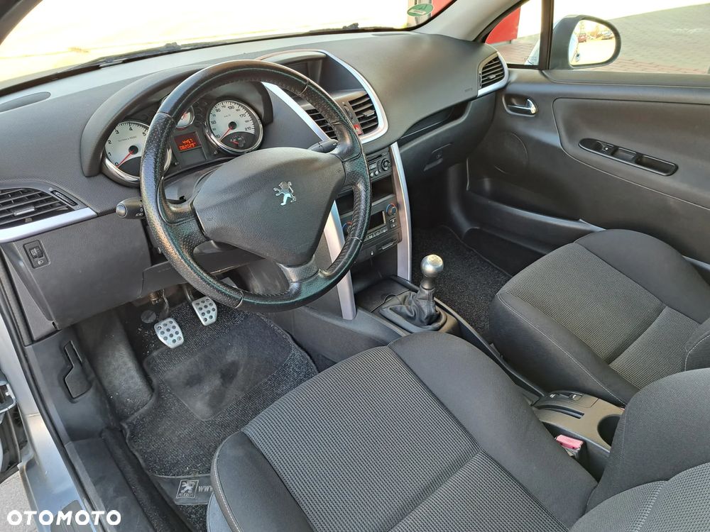 Peugeot 207 CC - 13