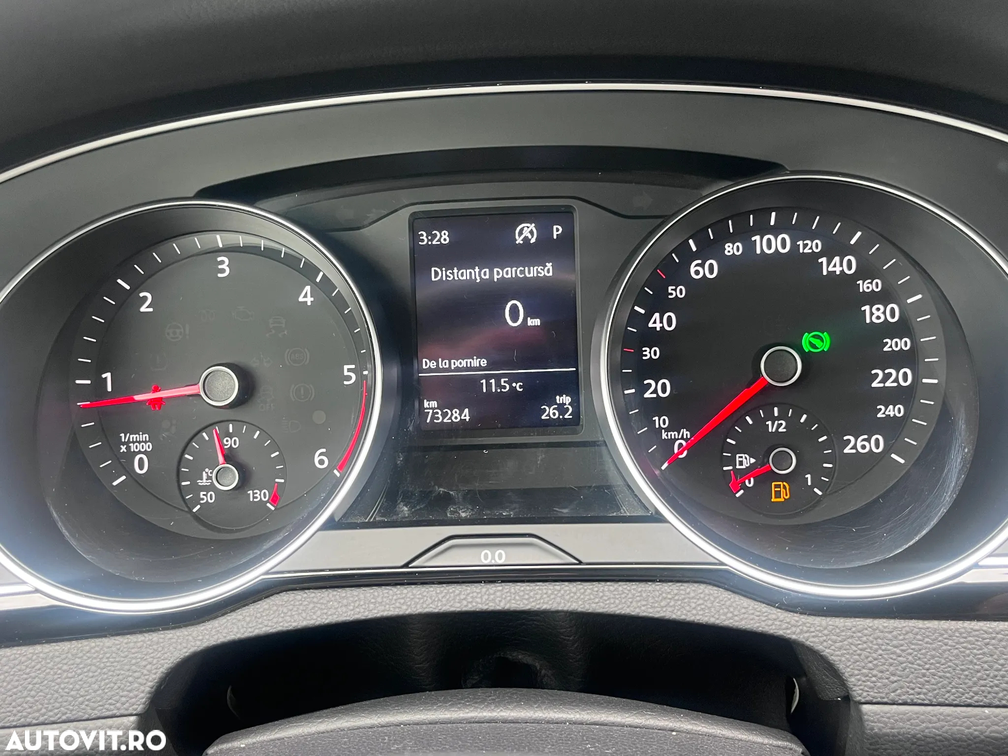 Volkswagen Passat 1.6 TDI DSG Comfortline - 11