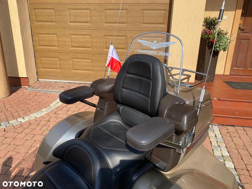 Honda GL - 10