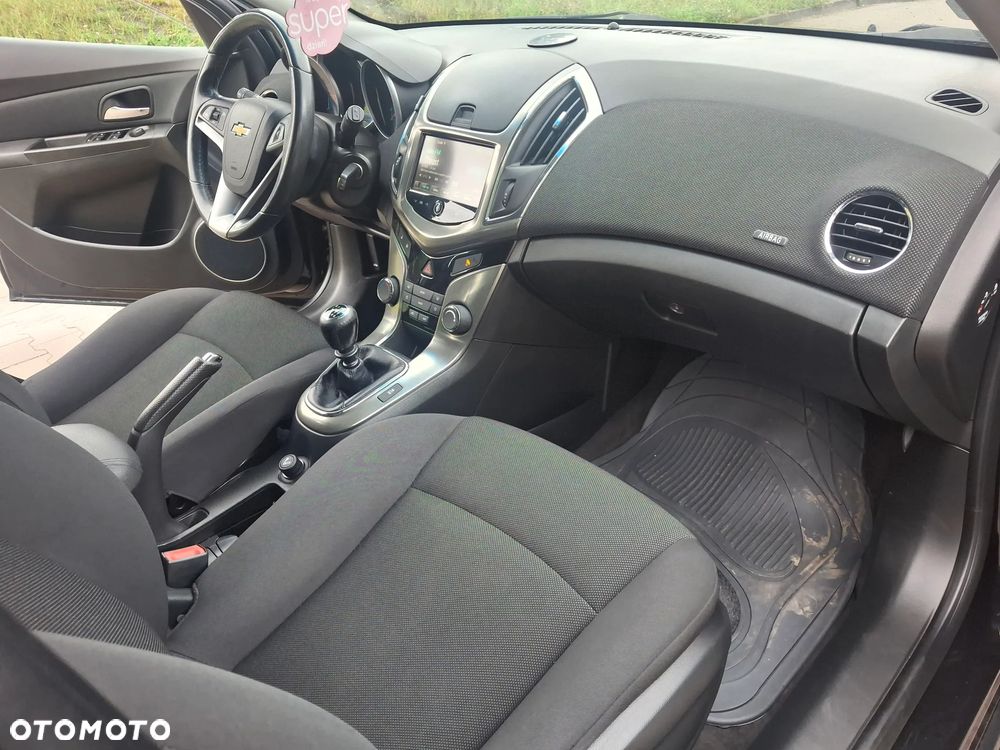 Chevrolet Cruze - 17