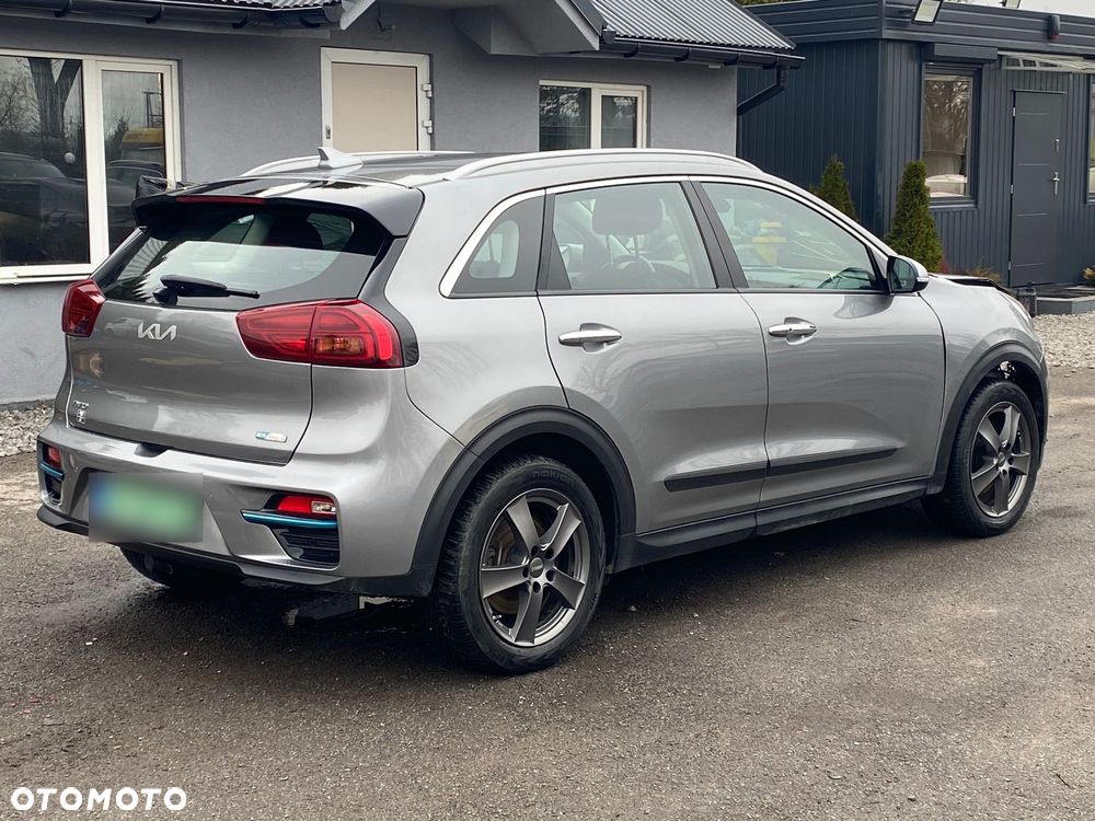 Kia Niro 64kWh M - 2
