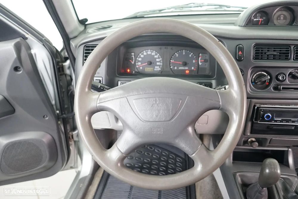 Mitsubishi Pajero Sport - 21