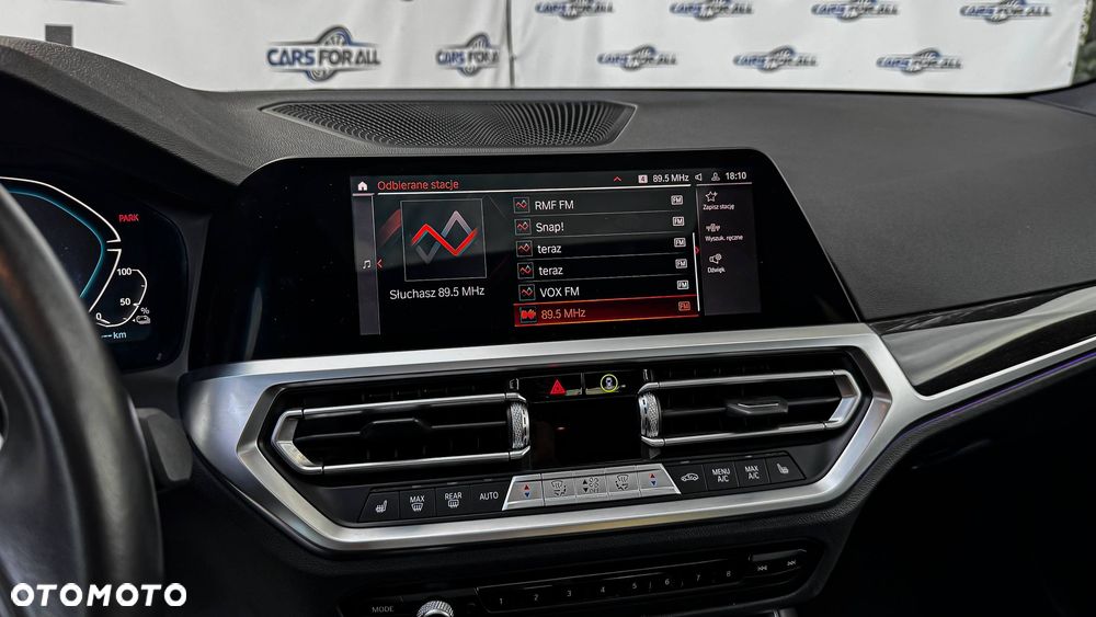 BMW Seria 3 330i Luxury Line - 23