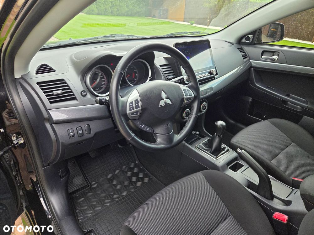 Mitsubishi Lancer - 17