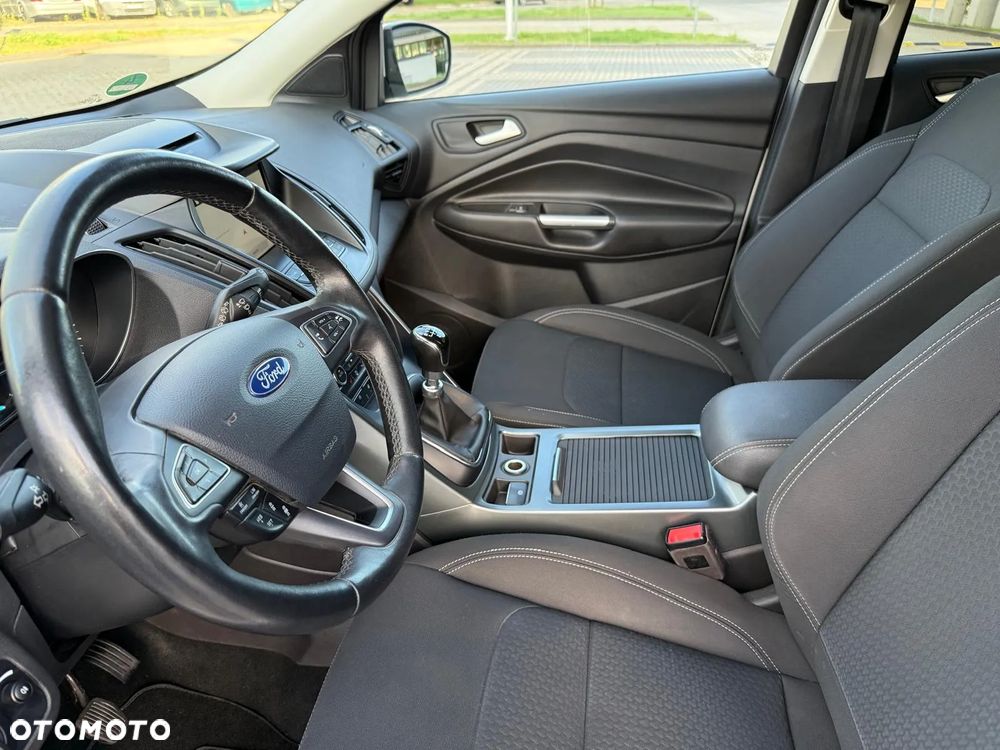 Ford Kuga 1.5 EcoBoost FWD Titanium - 23