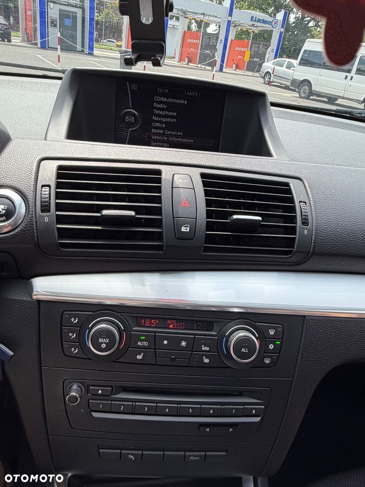 BMW Seria 1 118d DPF Edition Sport - 23