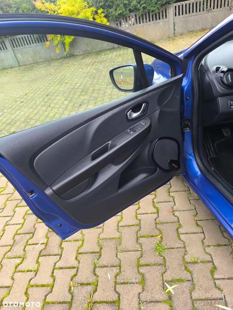 Renault Clio - 9