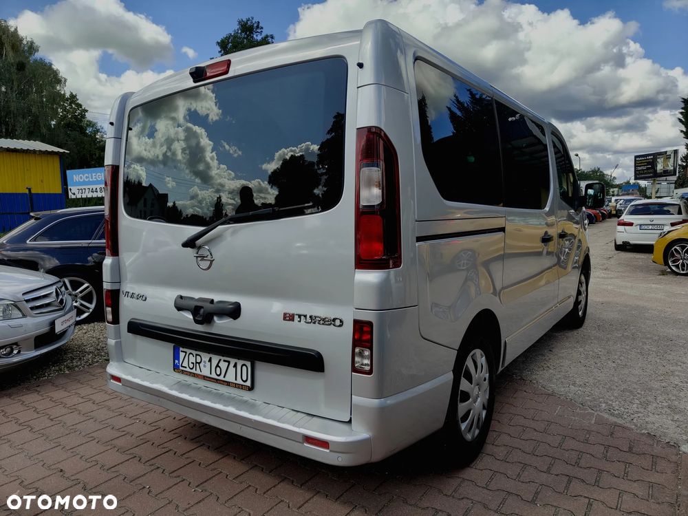 Opel Vivaro - 11