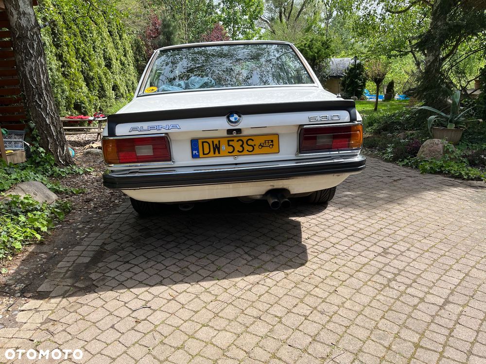 BMW Seria 5 528 i - 4