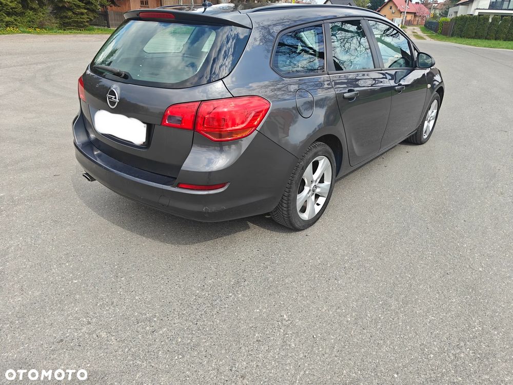 Opel Astra 1.4 T Essentia - 4