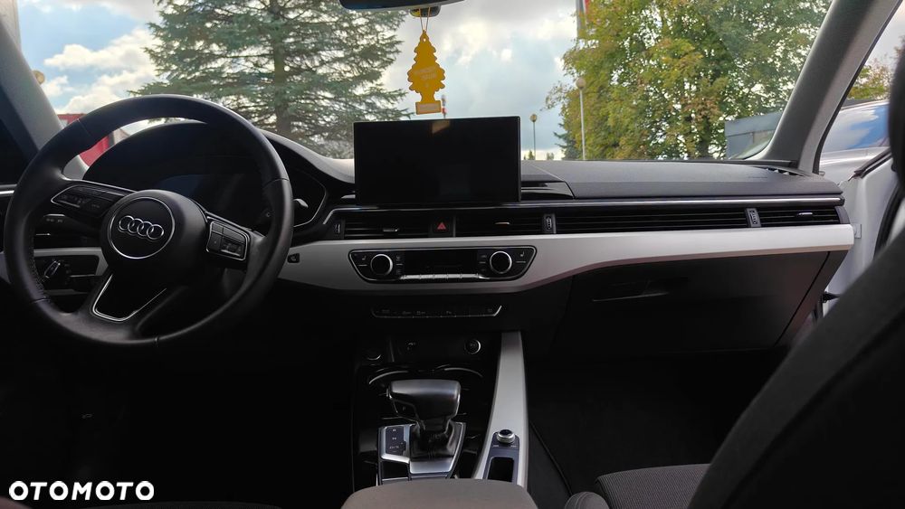 Audi A4 Limousine - 11