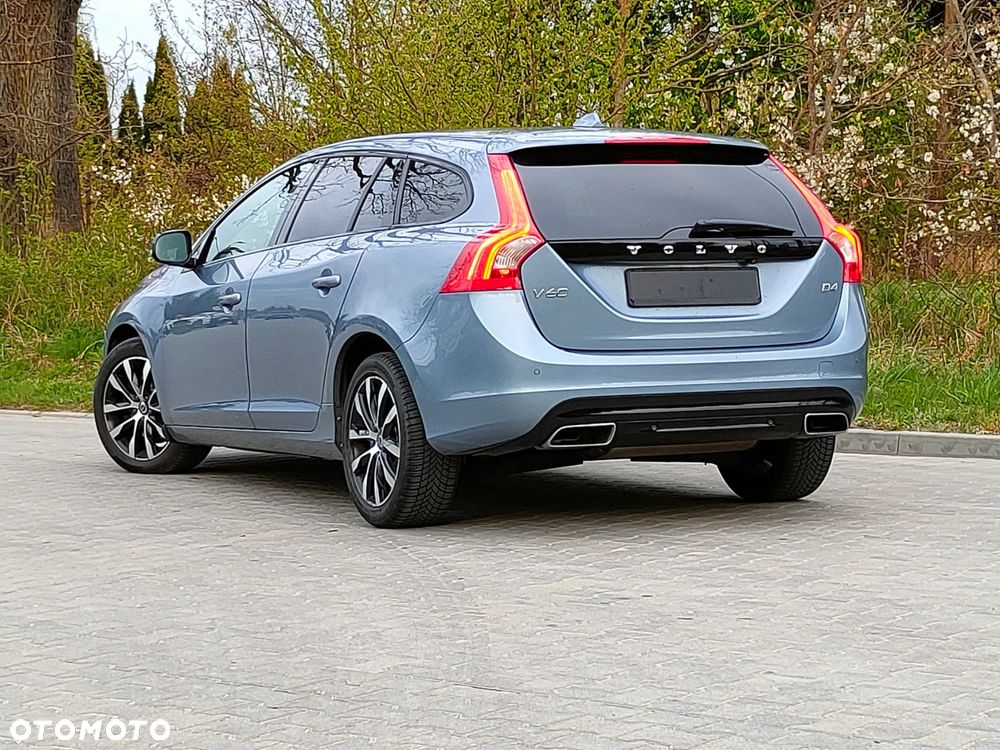 Volvo V60 D4 Geartronic Summum - 9