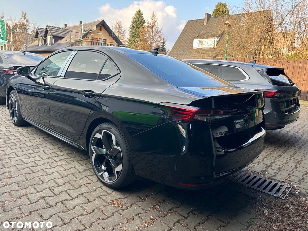 Skoda Superb 2.0 TDI SCR 4x4 Sportline DSG - 4