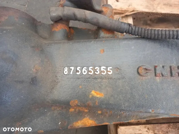 Obudowa mostu przedniego New Holland T6.155 - 2