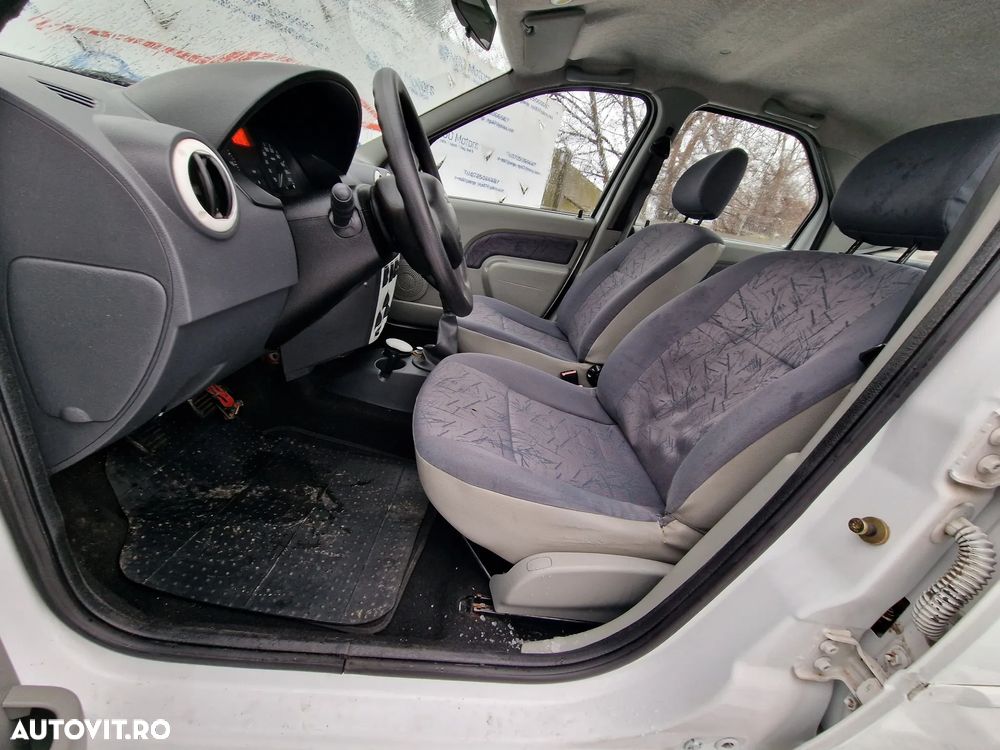 Dacia Logan 1.4 - 11