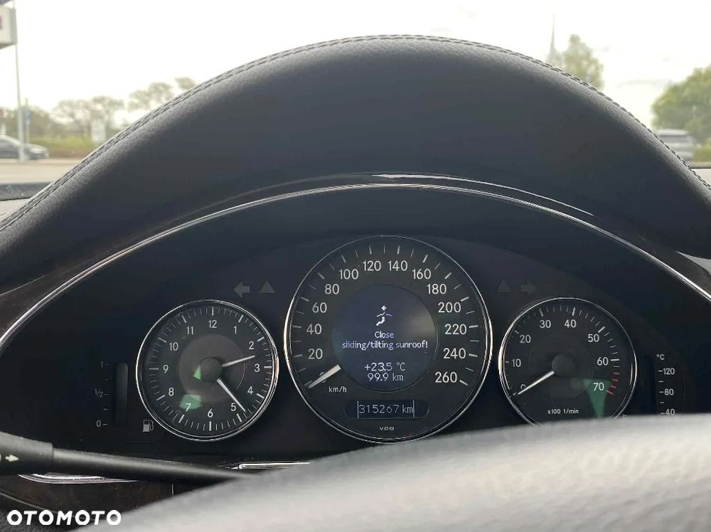 Mercedes-Benz CLS 500 - 21