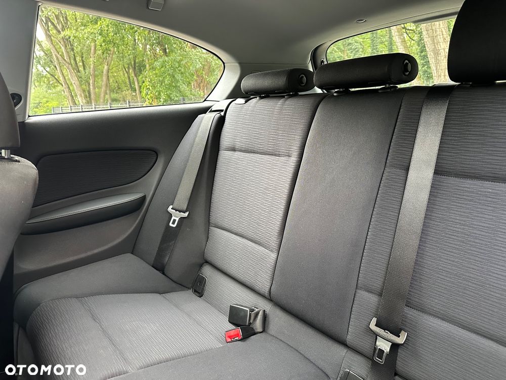 BMW Seria 1 116i - 9