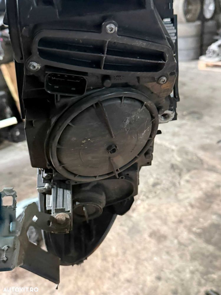 Far stanga dreapta xenon bixenon BMW seria 4 F32 F33 F36 cod 7410788 - 3