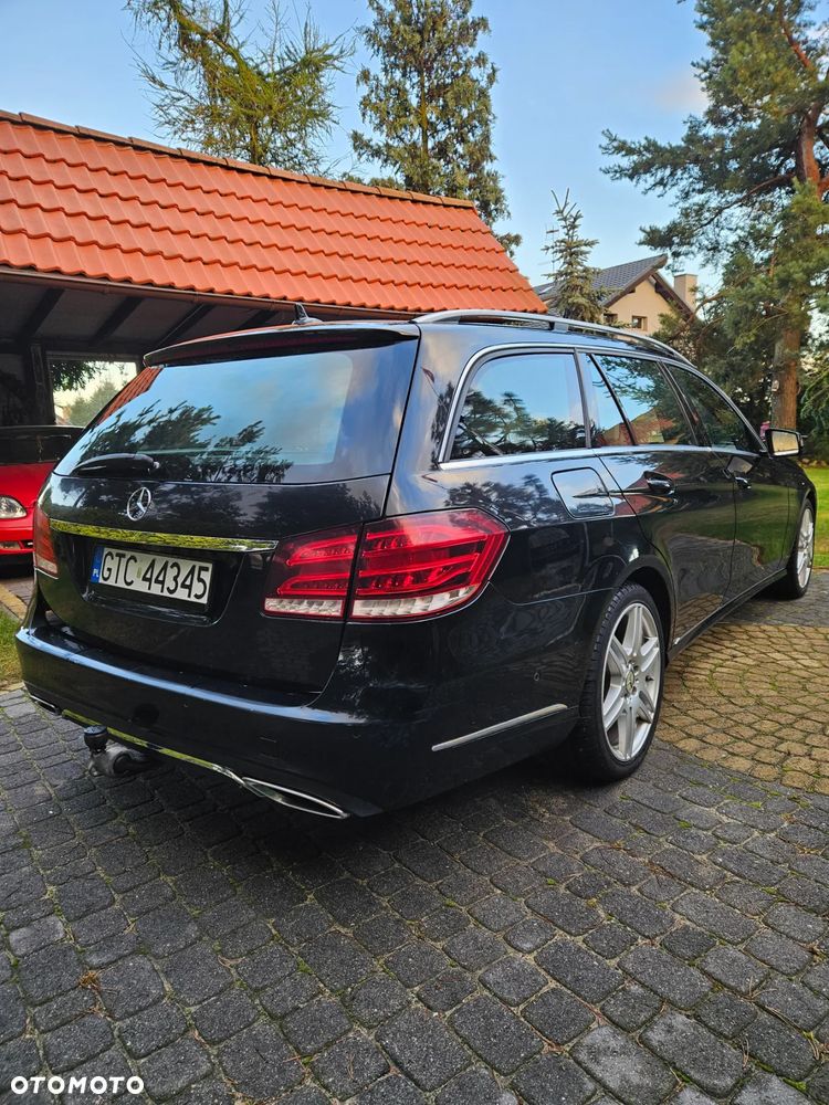 Mercedes-Benz Klasa E 220 CDI DPF BlueEFFICIENCY Elegance - 3