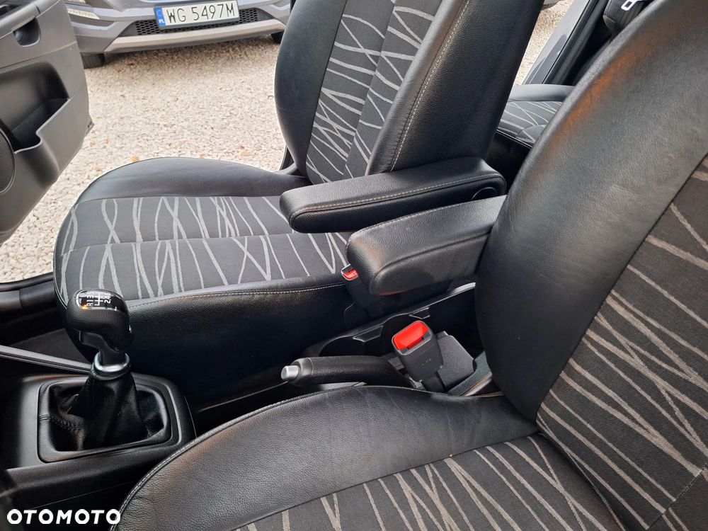 Kia Venga 1.6 CVVT Dream-Team Edition - 27