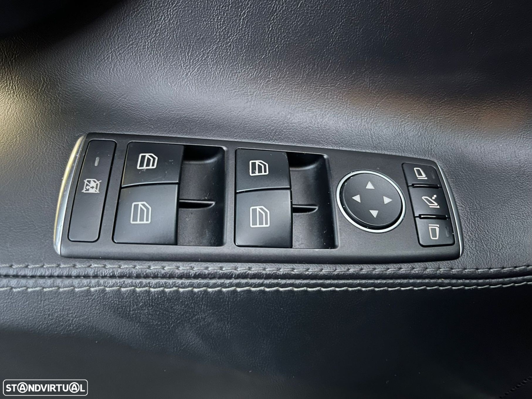 Tesla Model S 90D - 42